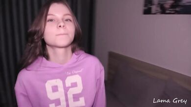 18yo Teen Gets Her Hole Stretched