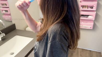 He came in my mouth while I was brushing my teeth! (Surprise Freeuse Facial)