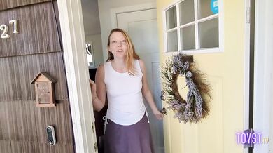 FREE USE HOUSEHOLD - Lucky guy lives with hot free use redhead
