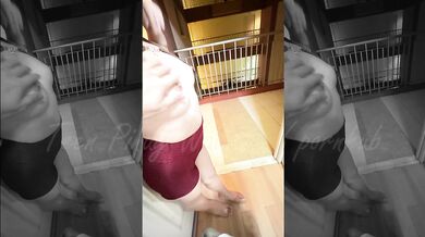 PINAY BABE MINANYAK SA HALL WAY - SHES TO HOT TO HANDLE
