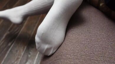 Schoolgirl Show Feet in Knee Socks and Change Dress Knee Socks Nylon Pantyhose Foot Fetish part 3