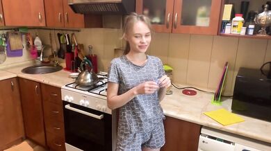 Step sister sucked cock after cleaning and made me lick her pussy