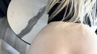 Client-centered realtor Blondie swallowed cock and was fucked to sell a house