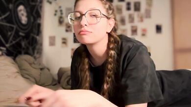 Horny girl wants sex, gentle sex with kisses - YourSofia