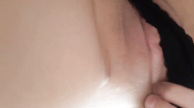 Squirting on the bed from my wet pussy close up