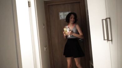Cleaning the room without clothes for money ended with a blowjob Darcy Dark