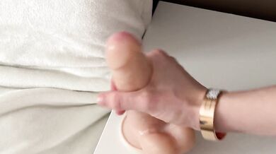 She rides a dildo and moans!
