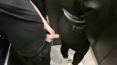 I Fucked Playful Stranger With Huge Ass In Black Leggings On The Staircase And Cum In Her Mouth