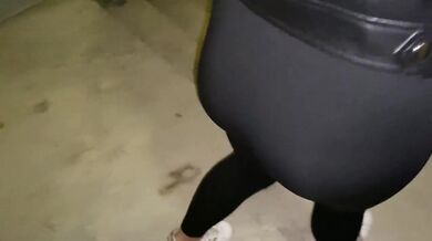 I Fucked Playful Stranger With Huge Ass In Black Leggings On The Staircase And Cum In Her Mouth