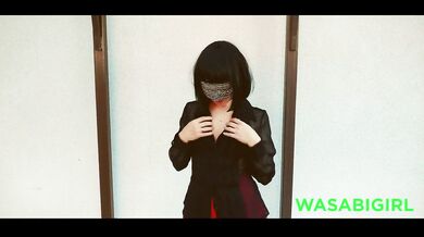 Wasabigirl doing Reverse STRIPTEASE dance