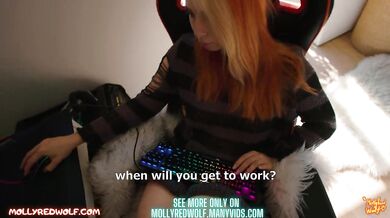 Made a great cunnilingus to a gamer while she was playing Baldur`s Gate3 - MollyRedWolf