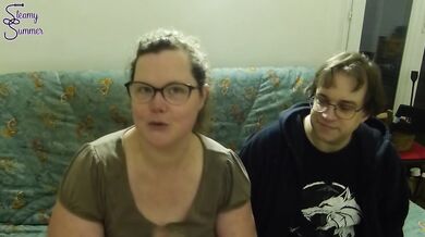 BDSM game - French BBW try to guess with what object she is spanked