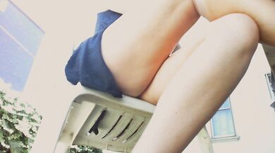 A beautiful giantess makes you her big feet in the garden her all the time!