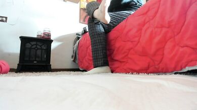 Huge pussy and hairy asshole caught up close pussy pops and pisses