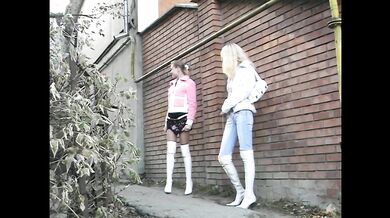 Very nice double peeing