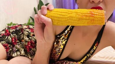Food ass to mouth, mukbang 4K - Little Nika