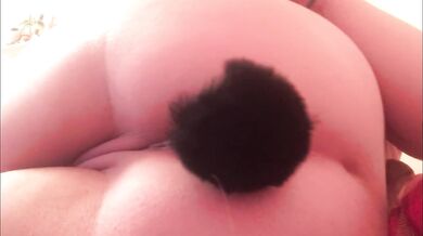 Developed her ass with a finger and a phallus, butt plug in the ass