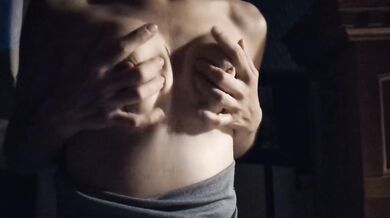 Titty Play In Painting Top N Sweater