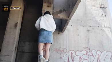 Lika Lax in full view on the construction site fucked herself in the throat and hard squirted