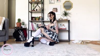 Slutty Nerd Turned On By Erotica ASMR Bootyclapping