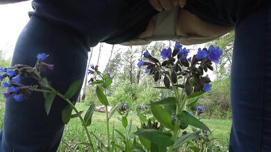 Mature BBW outdoor pissing and hairy pussy POV.