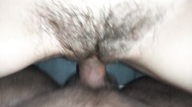 I fuck a hairy pussy and she gets a lot of cum