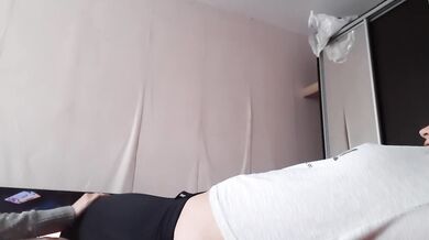 I wanted to watch the program, but in the end I finished in her mouth - lesbian_illusion