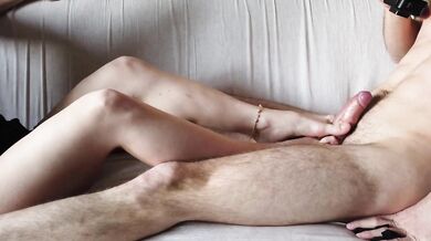 Morning Footjob with Cum on her Feet