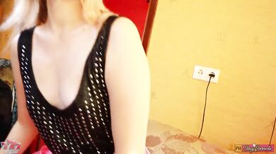 Lovely Girl Thanks Her Boyfriend With Blowjob And Sex For A New iPhone | Cum On Face & Swallowed