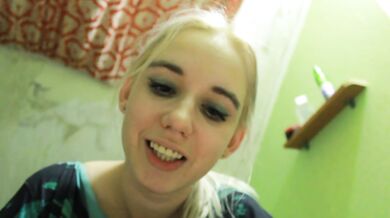 humiliates me like his bitch, I want to cum on her