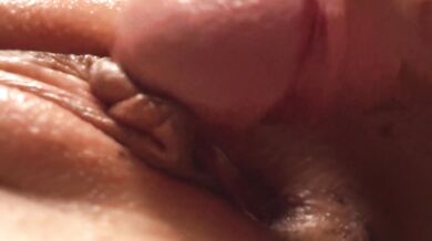 Close-up 4k. Cum on her pussy and played with a thread of sperm