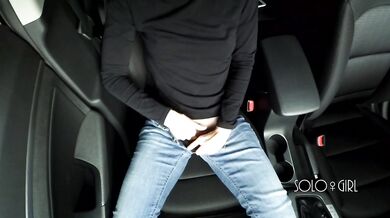 Public masturbation in the parking lot, almost caught while play with pussy