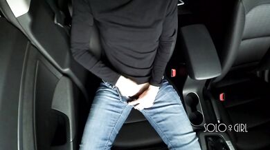 Public masturbation in the parking lot, almost caught while play with pussy