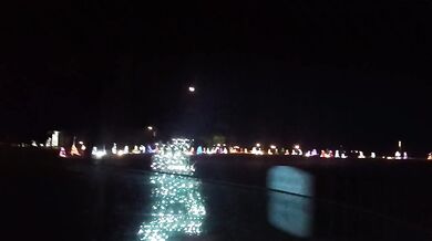 MOST BEAUTIFUL CHRISTMAS DECORATION I'VE EVER SEEN IN MY ENTIRE LIFE!!!