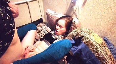 SHE JERKED OFF HER LEGS, AND THEN CUM IN FIVE MINUTES