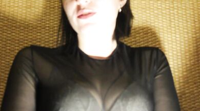 The story of how he fucked with his girlfriend, the first experience of lesbian sex.