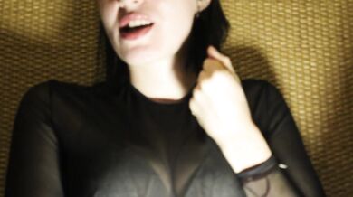 The story of how he fucked with his girlfriend, the first experience of lesbian sex.