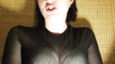 The story of how he fucked with his girlfriend, the first experience of lesbian sex.