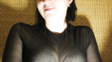 The story of how he fucked with his girlfriend, the first experience of lesbian sex.
