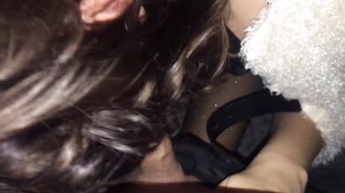 Cumshot in the mouth of a Russian stripper in the toilet of a nightclub