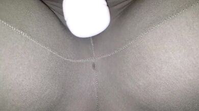 Squirting Orgasm in my Leggings
