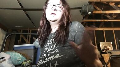 Hot Teen Babe Smokin In Garage