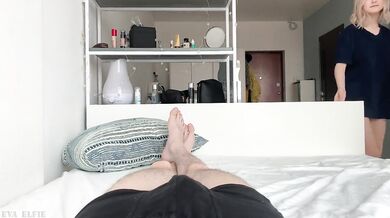 Tries a big cock inside her tight pussy - Eva Elfie