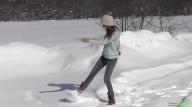 Winter Pee of Katya Clover
