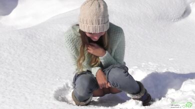 Winter Pee of Katya Clover