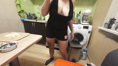nextdoor girl dance at my kitchen before i fuck she's tight pussy