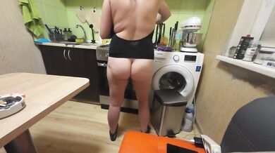 nextdoor girl dance at my kitchen before i fuck she's tight pussy
