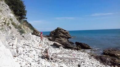 Tourist sex adventure by Sasha Bikeyeva: Masturbation, Pissing, Blowjob