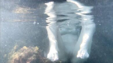 Caught a mermaid masturbating, watching her holes underwater at sea