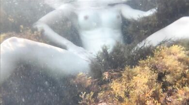 Caught a mermaid masturbating, watching her holes underwater at sea